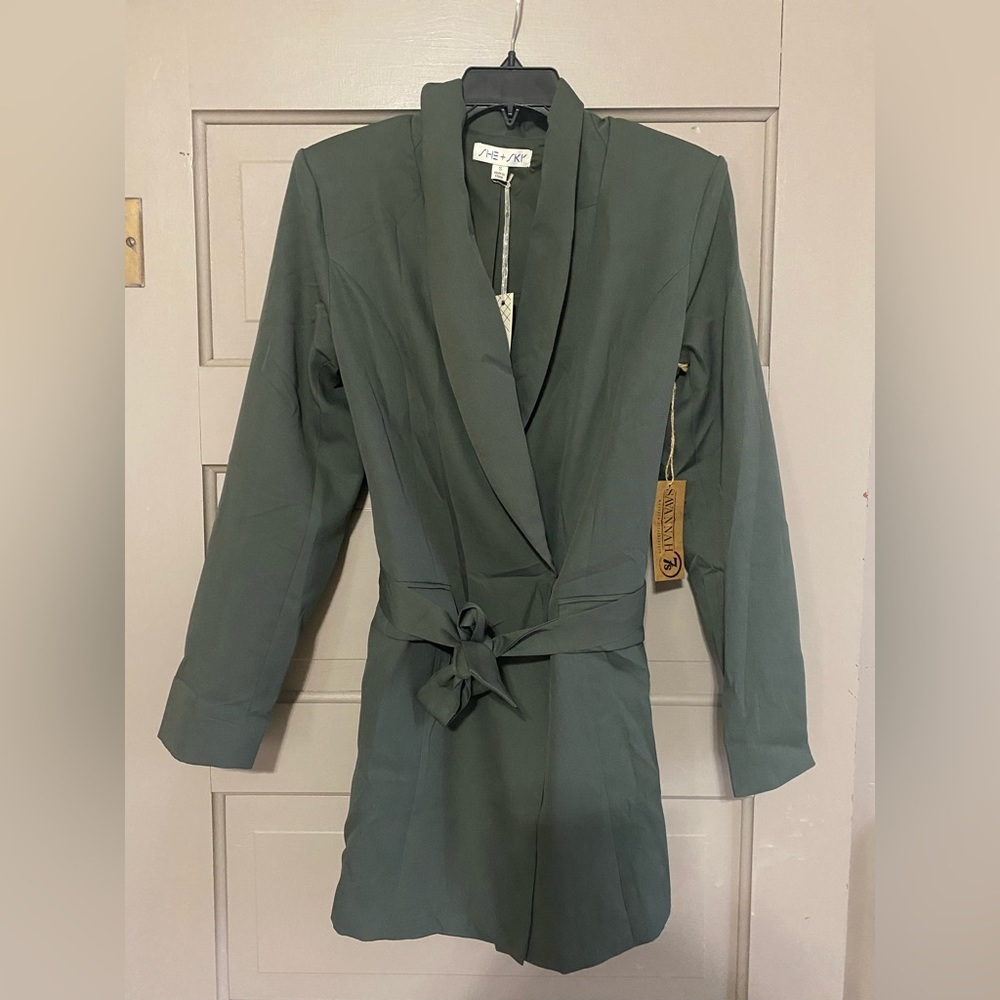 Beautiful green blazer/coat. Never worn!
